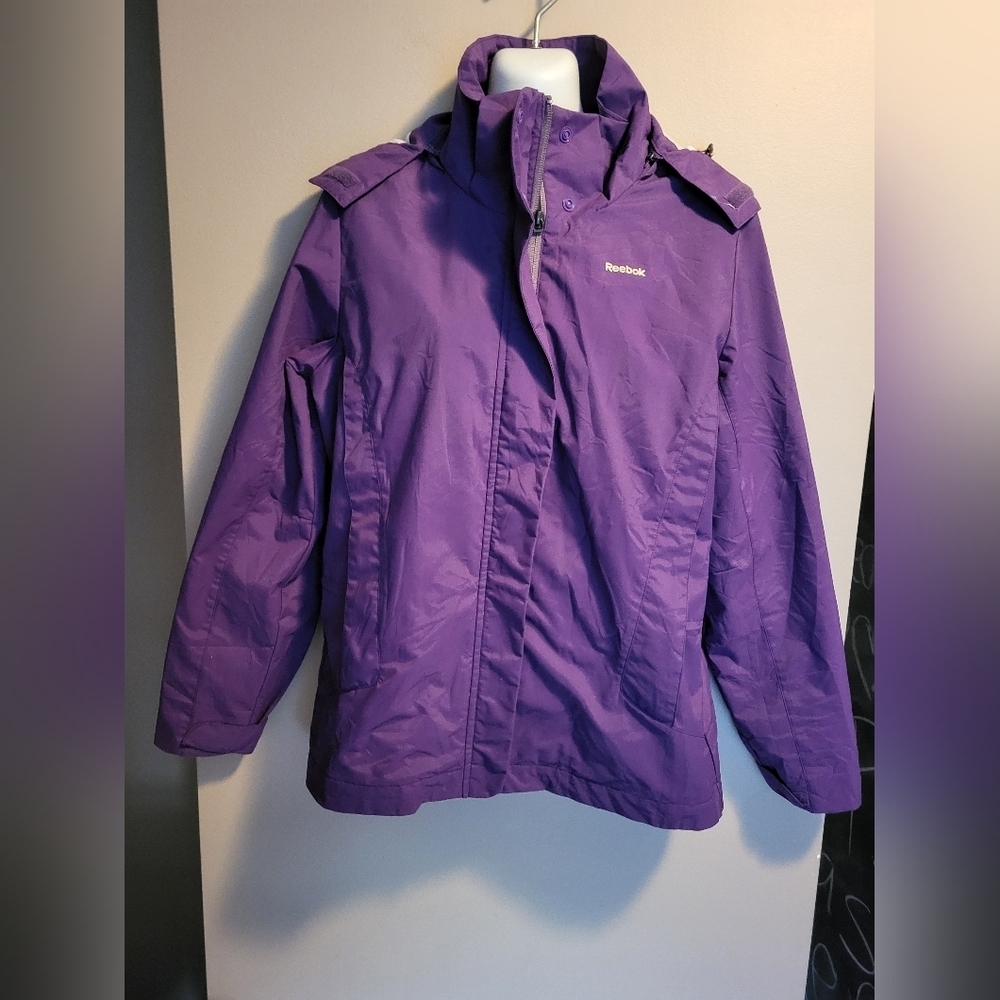 Reebok Jacket detachable hood Size Medium (Inside Label Says Adidas)